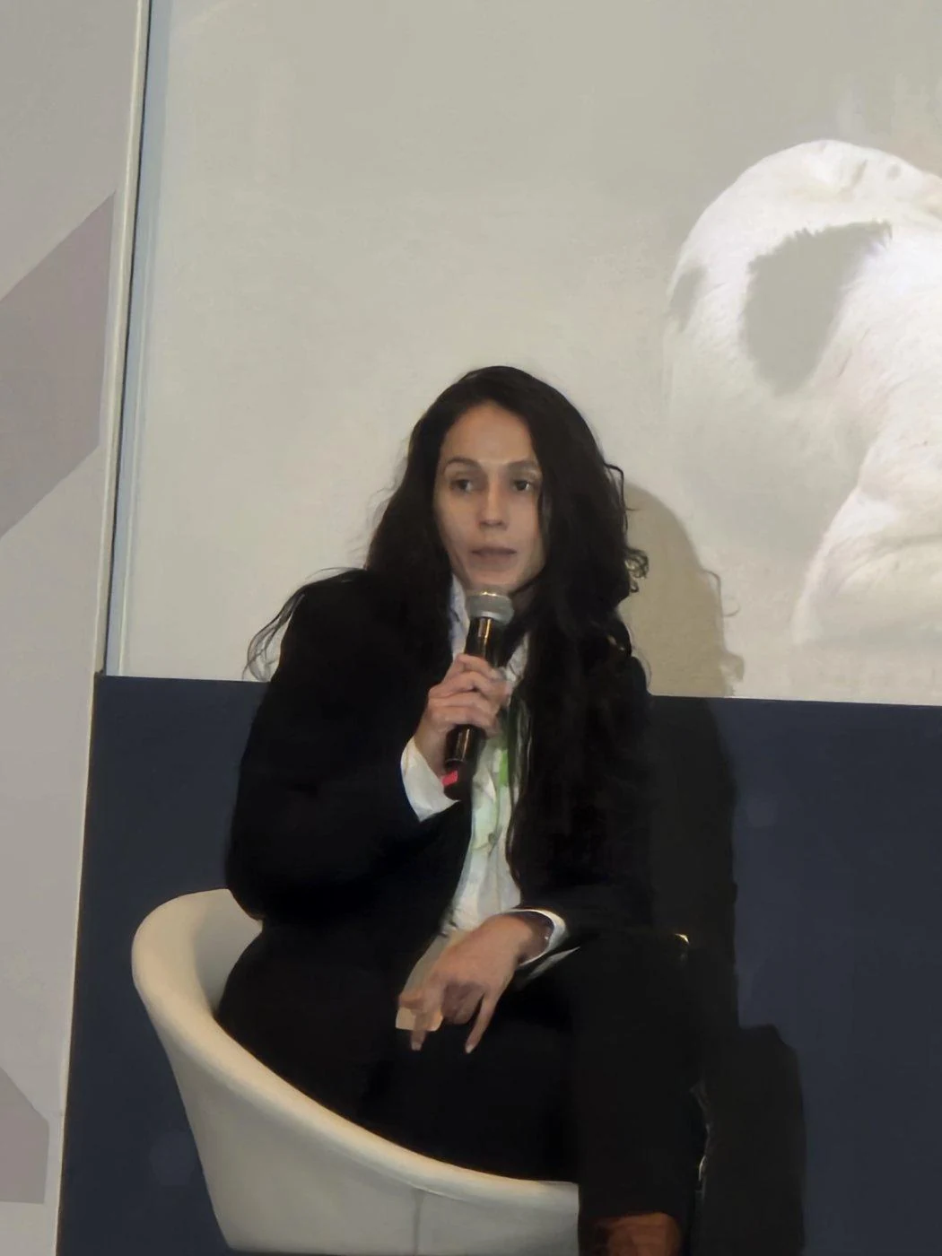 Natalia Carrero, moderadora del panel, en representación de CEELA.